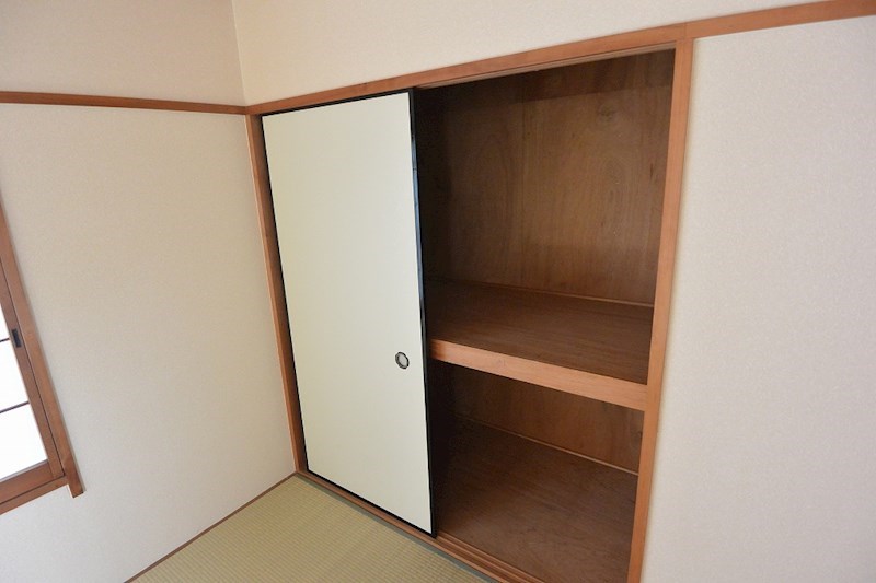 ハイツリバーサイド 収納