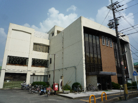 コープヒルズ美桜 図書館