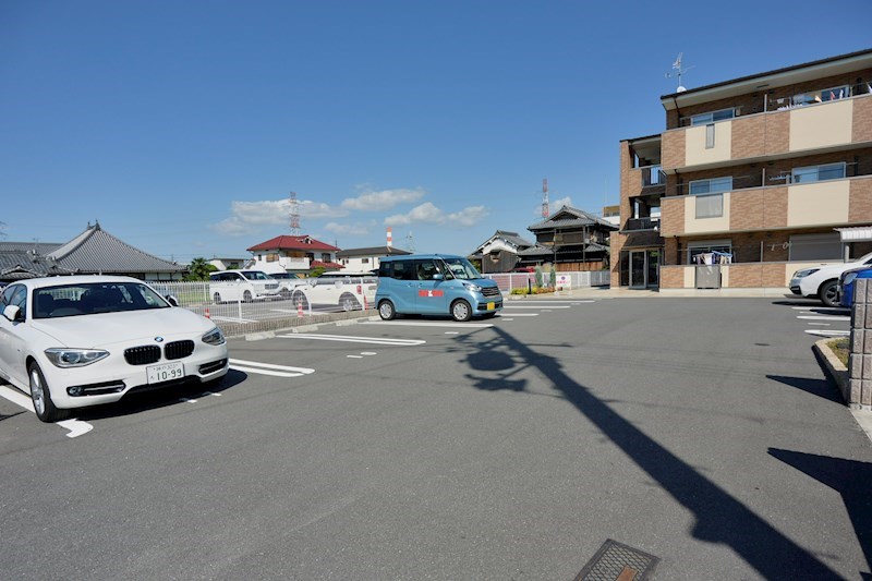 カーサ　セレーナ 駐車場