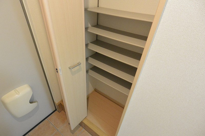 ドゥーエ　コーキ 収納