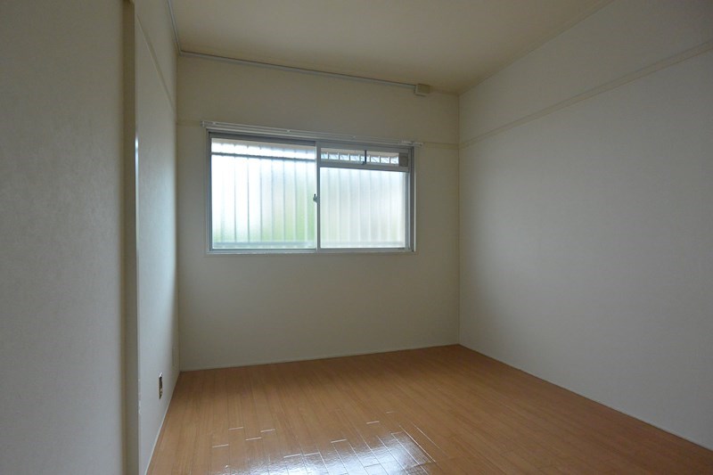 志智マンション ベッドルーム