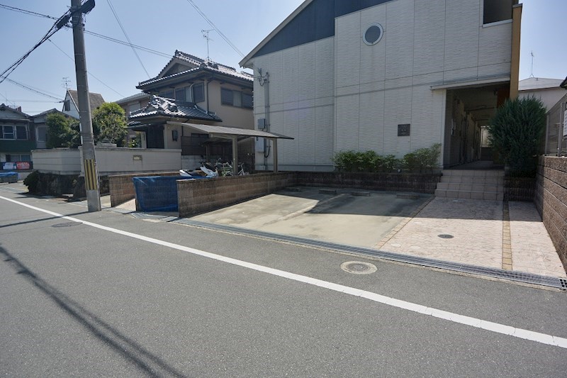 シャルマンコート楠葉 駐車場