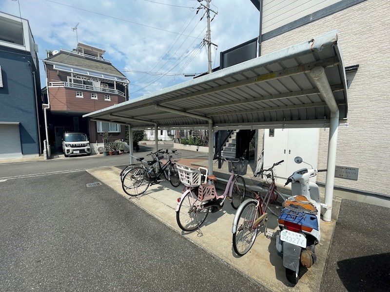 サニーヒルモリイ 駐車場