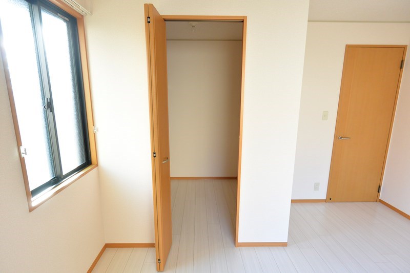 ドミール岡山手  収納