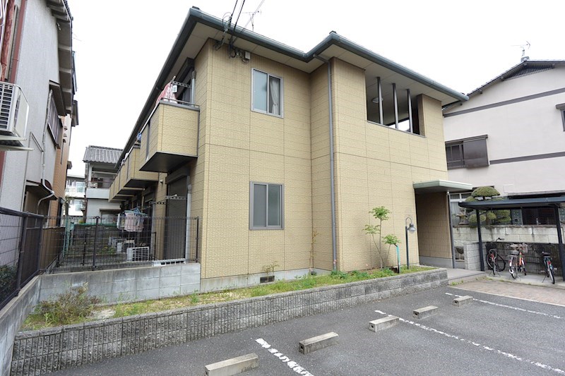 マハロハイツ 駐車場