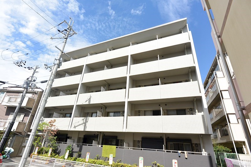 イーウエスト 外観