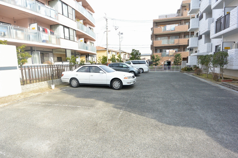 コーポラスK＆T 駐車場
