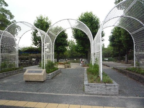 コーポラスK＆T 公園