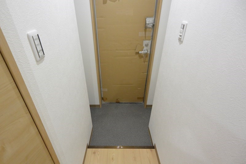 シャンテー枚方磯島 玄関