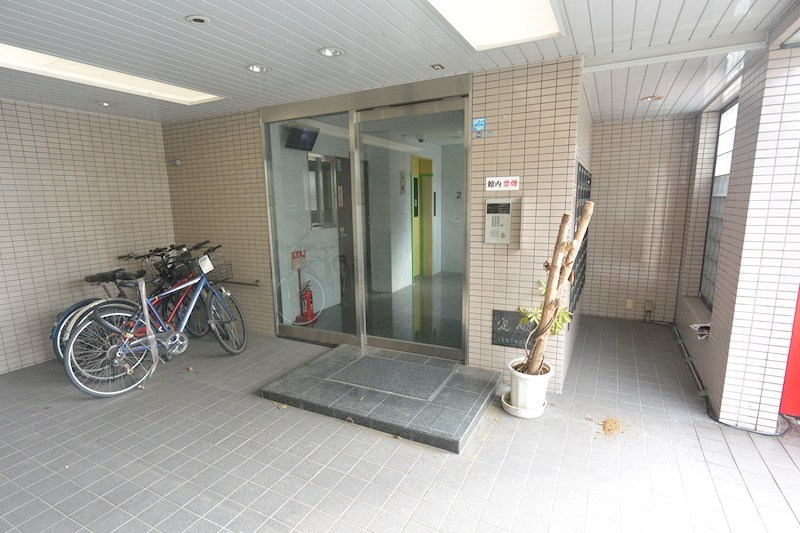 ヴィラ岡山手 エントランス