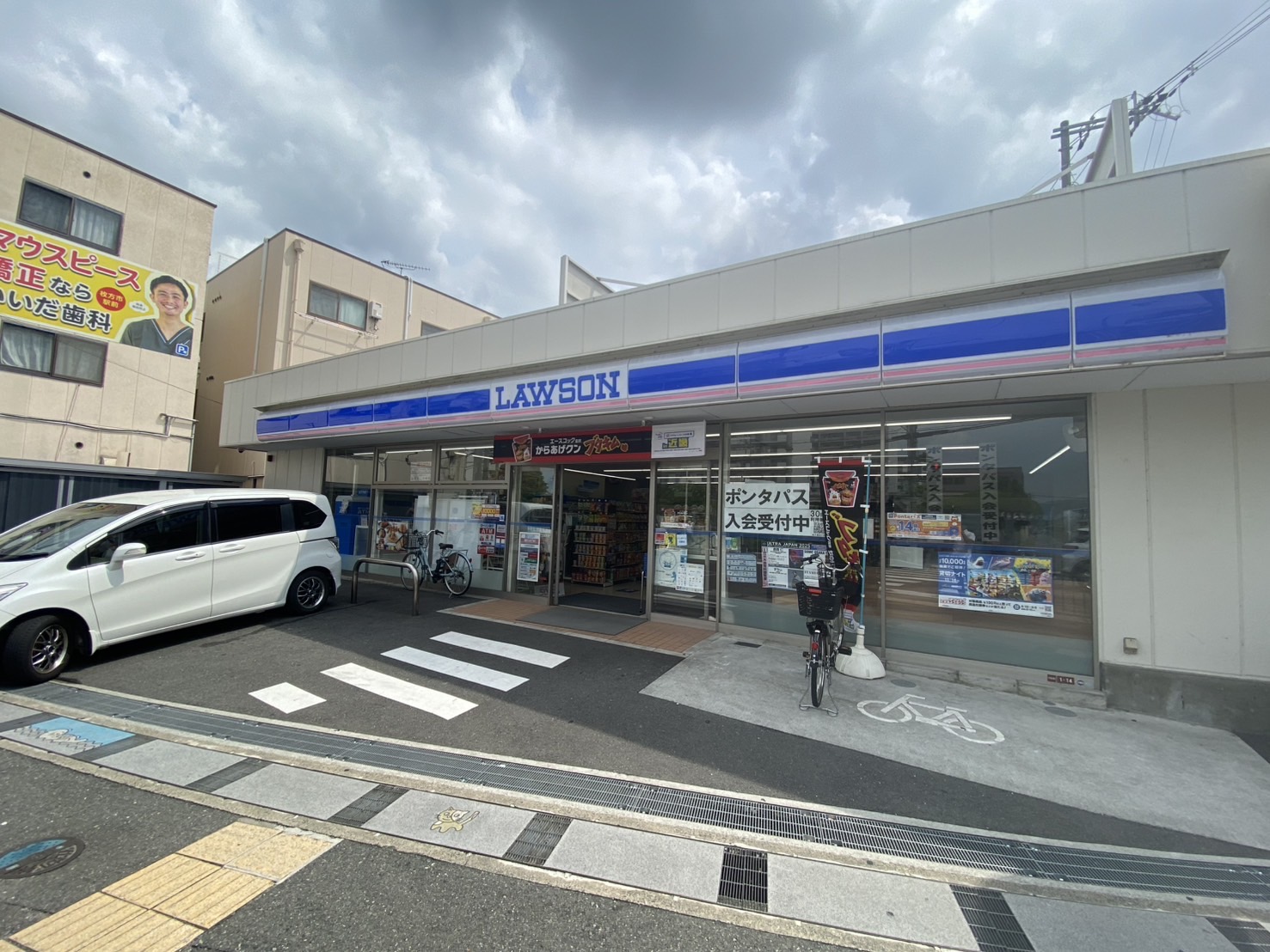 Ｎｅｗ　ＳｔｏＲＫ　Ａｐａｒｔｍｅｎｔ　禁野本町 コンビニ