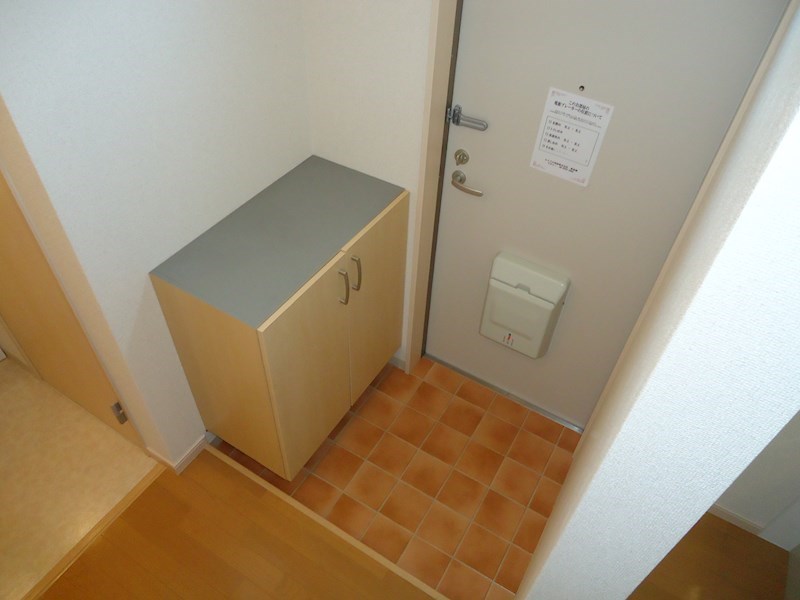 コムズスクエア西禁野 玄関