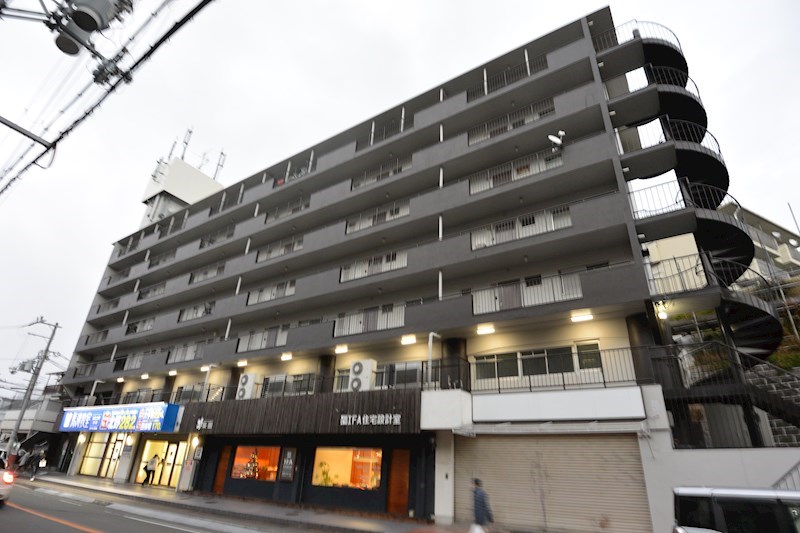 ロイヤルハイツさつき丘 外観