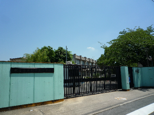 パークハイツくずは埜 小学校