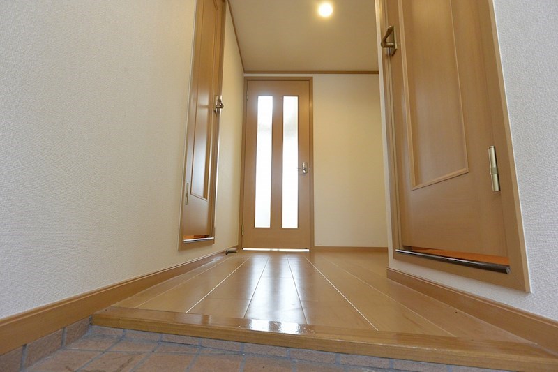 エクレール南中振 玄関