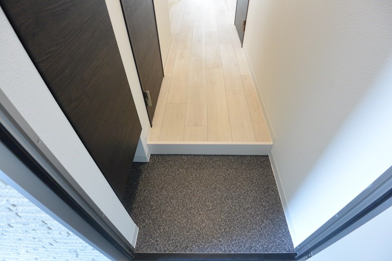 フェアリーコテージ枚方なぎさ 玄関