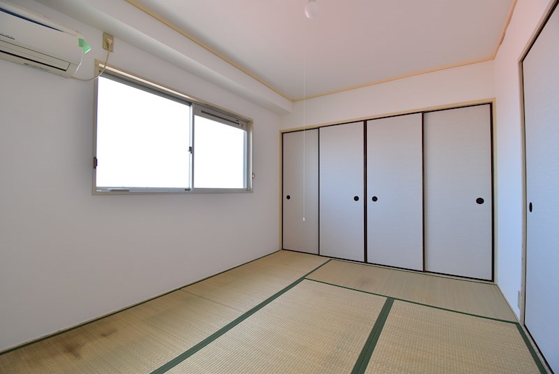 田井町マンション ベッドルーム
