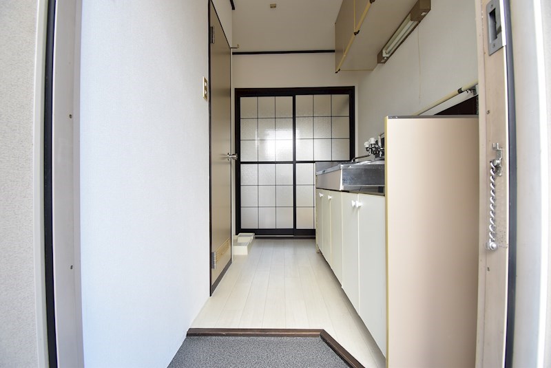 エスト香里 玄関