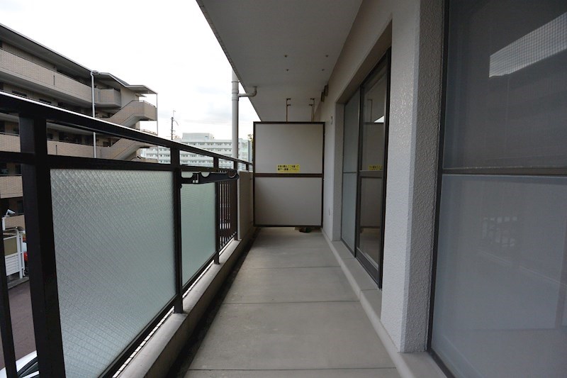 香里ヶ丘Ⅰ番館・Ⅱ番館 ベランダ