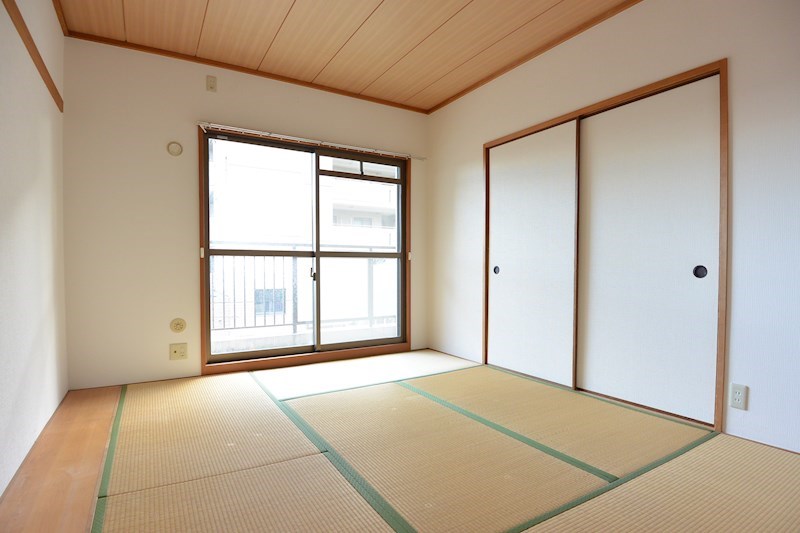 香里ヶ丘Ⅰ番館・Ⅱ番館 ベッドルーム