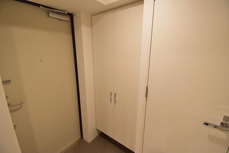 大阪府寝屋川市桜木町 玄関
