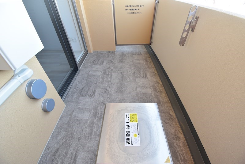 大阪府寝屋川市桜木町 ベランダ