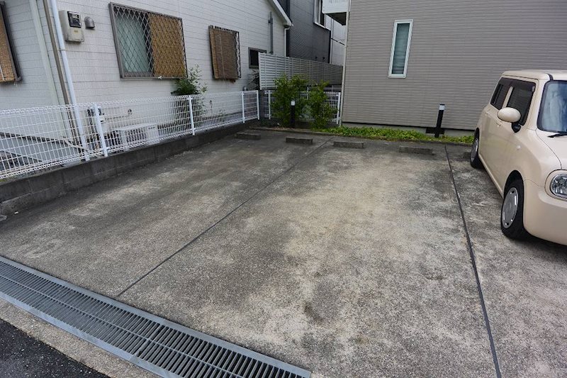 ルミエールⅠ 駐車場