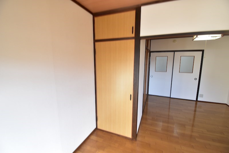 エレガンスシティー 収納