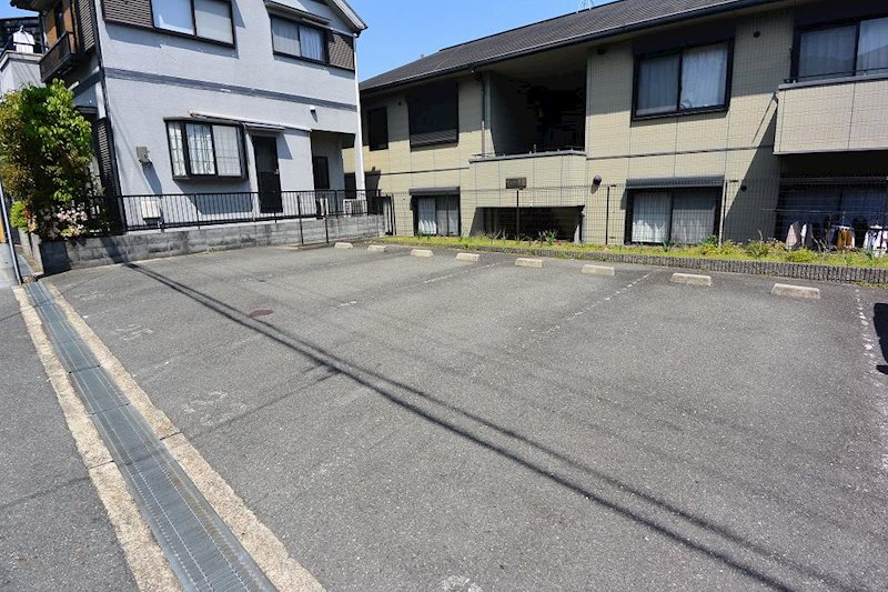 サンドーモ　E棟 駐車場