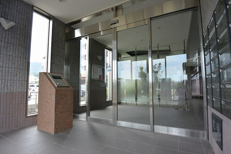 Ulti磐船駅前 エントランス