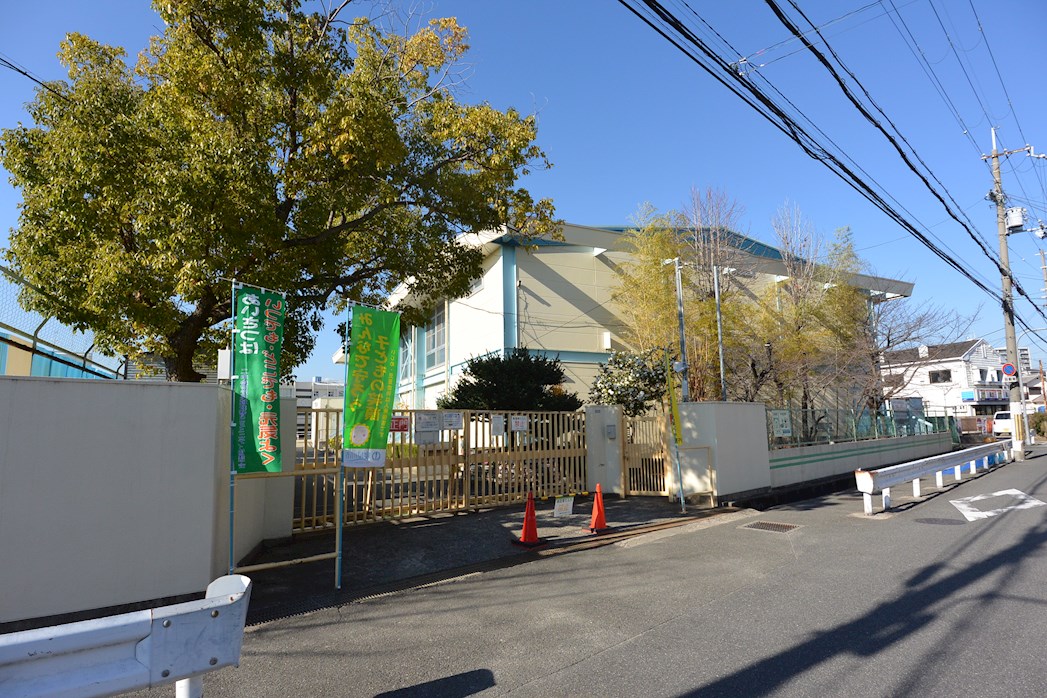 グランデール 小学校