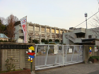 大阪府枚方市走谷１丁目 小学校