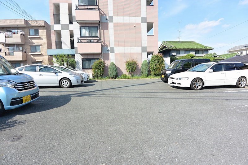 アンソレイユ藤ヶ尾 駐車場