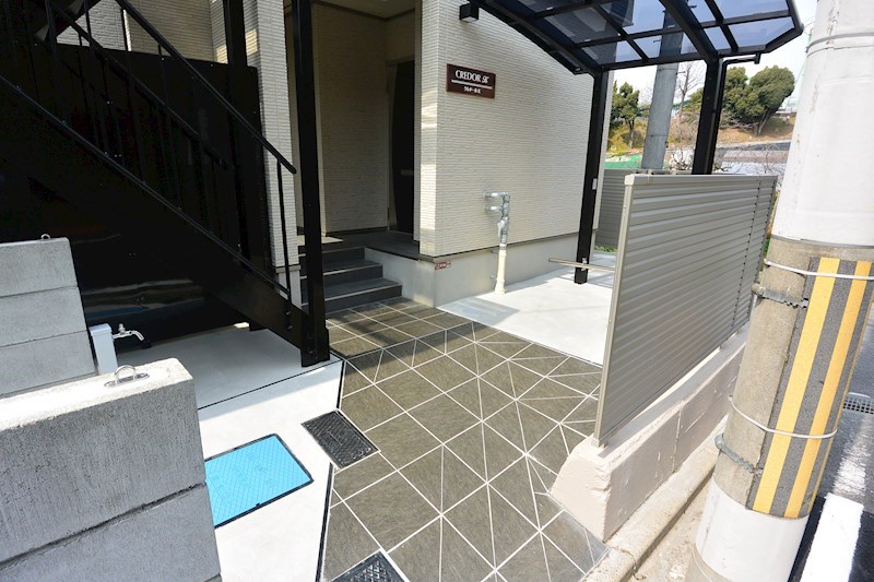 クレドールK エントランス