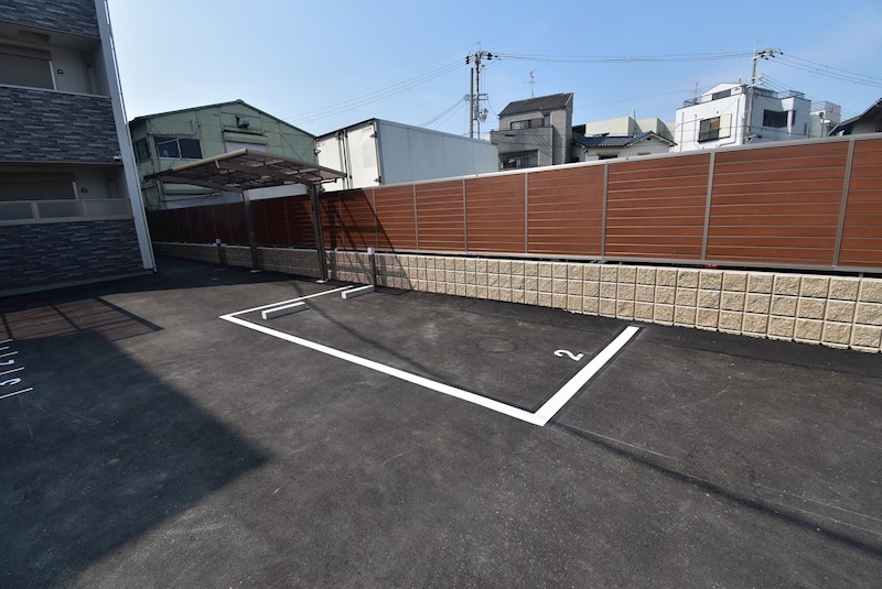 クリエオーレ下神田Ⅱ 駐車場