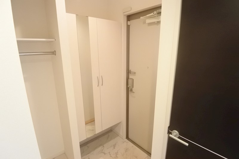 MAISON DE FLEUR楠葉ローズ 玄関