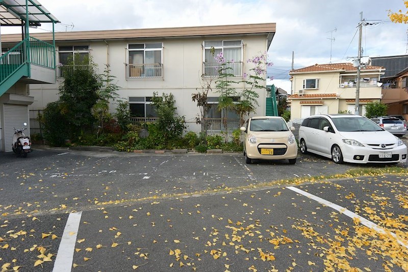 谷崎マンション 駐車場