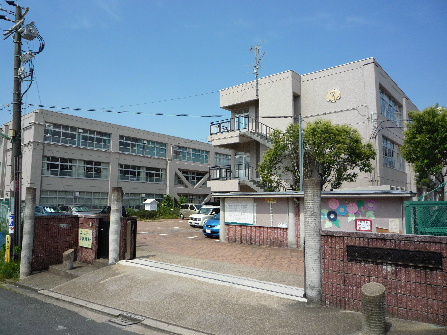 中西マンションB棟 小学校