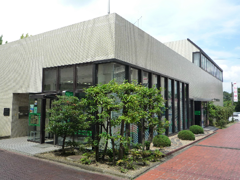中西マンションB棟 銀行