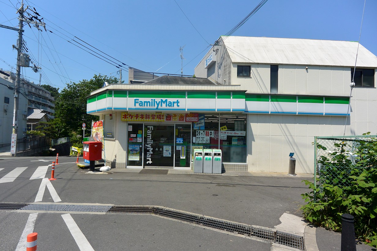 中宮第四住宅74棟 コンビニ