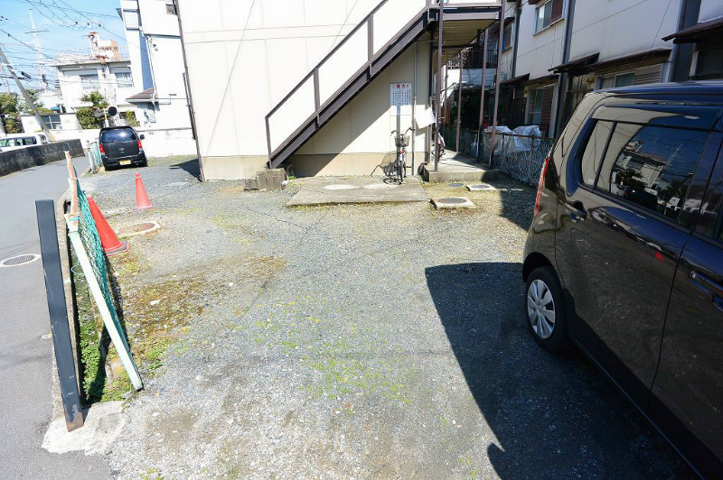 岡田ハイツ 駐車場