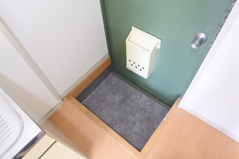 岡田ハイツ 玄関