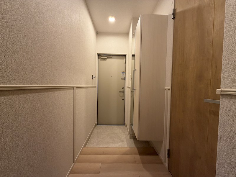 パインオーク　A 玄関