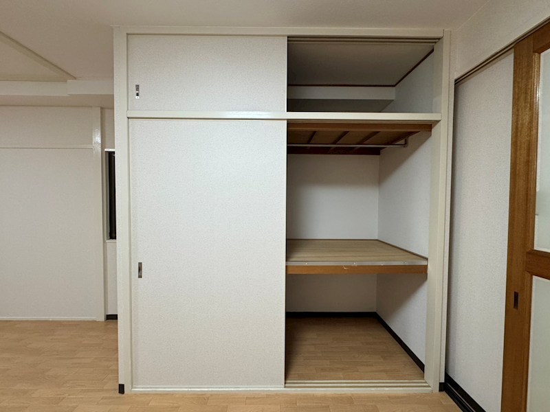 発春八坂ハイツ 収納