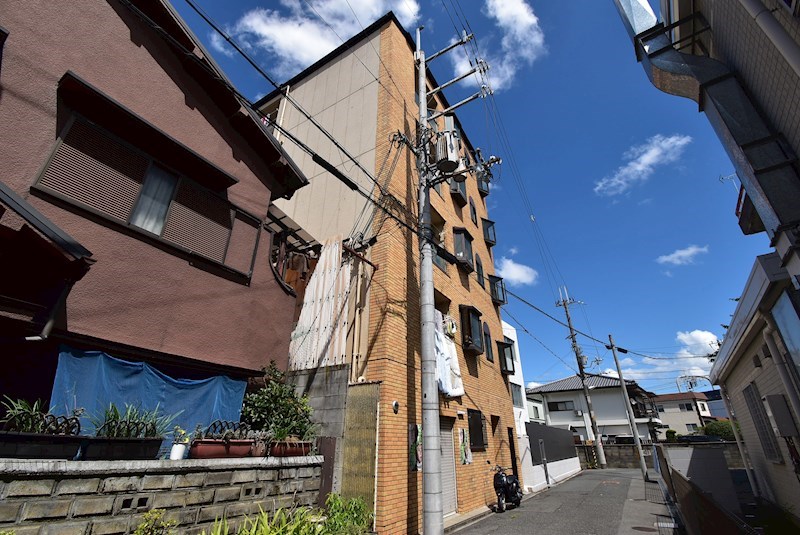 ロイヤルライフ八坂 外観
