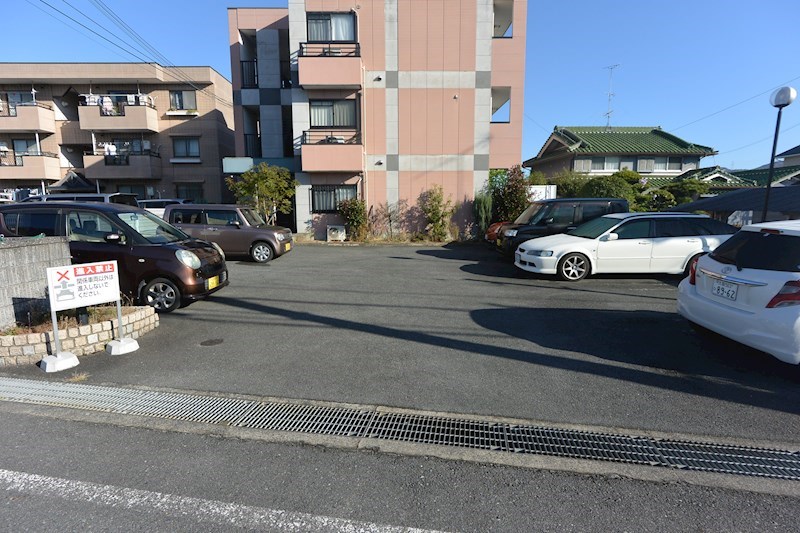アンソレイユ藤ヶ尾 駐車場