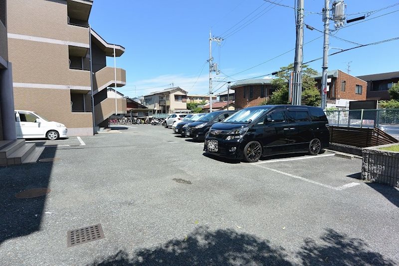 フェリース樟葉 駐車場