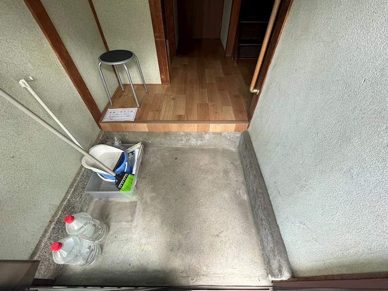 北中振1丁目貸家 玄関