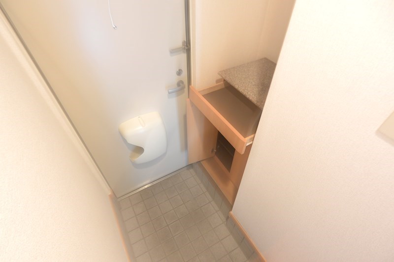 サンライズ 玄関