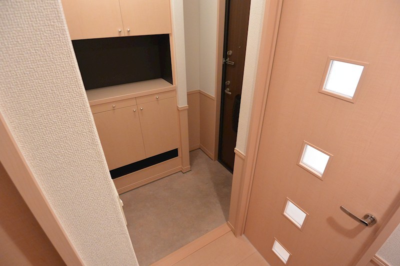 コンフォートくすはA棟 玄関